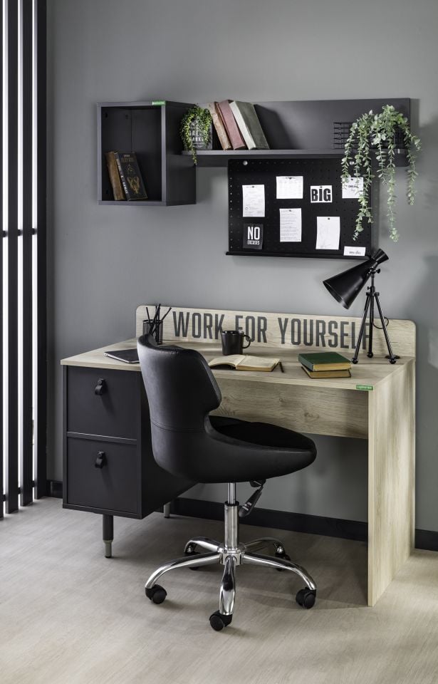Motto Study Desk