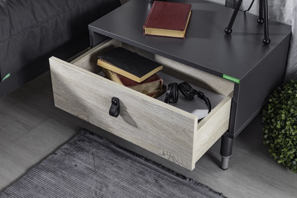 Motto Nightstand