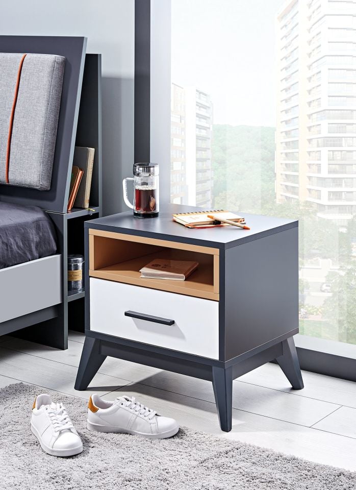 Breda Nightstand