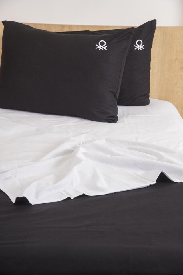 Benetton Nevresim Takımı Siyah