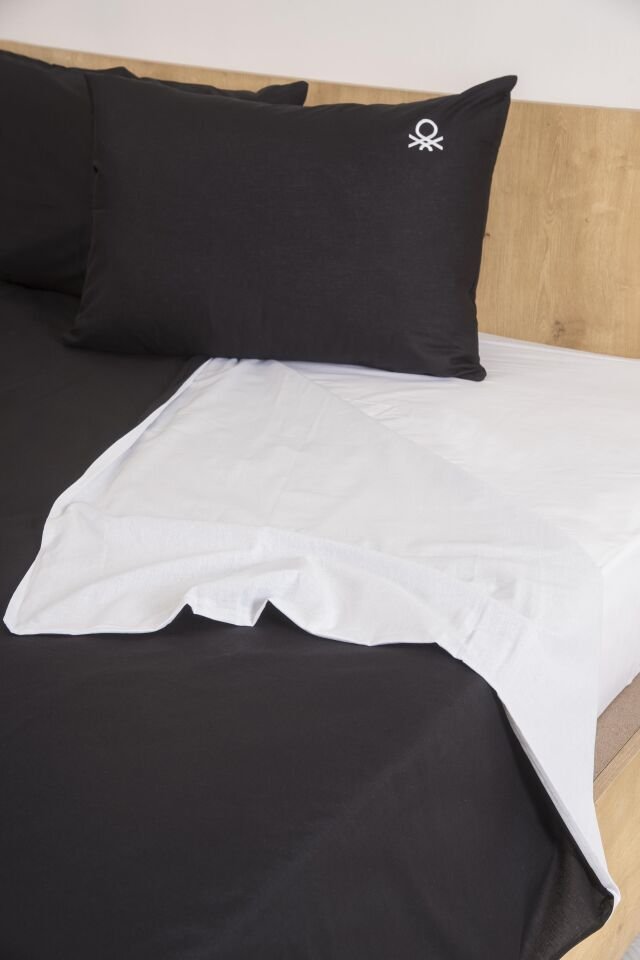 Benetton Nevresim Takımı Siyah