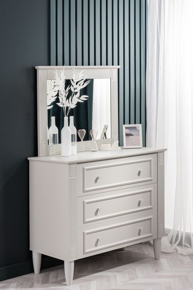 Effie Mirror
