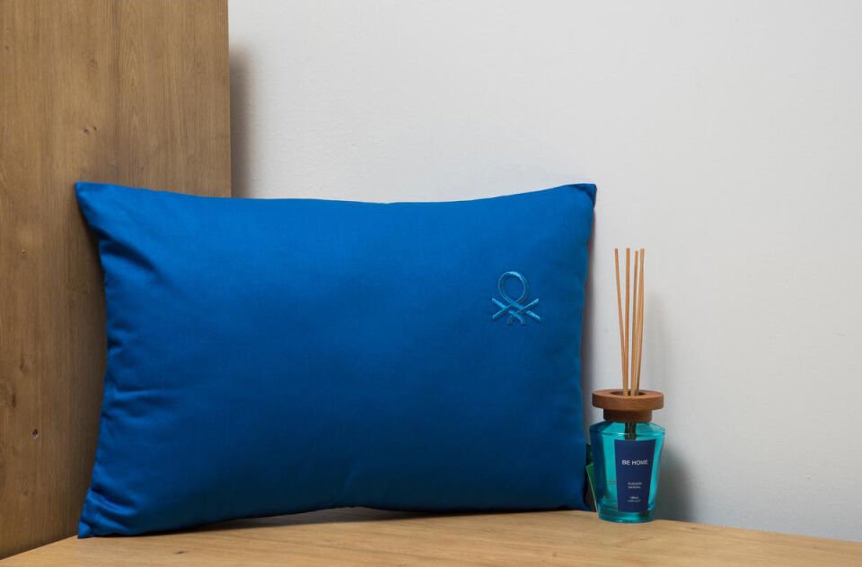 Benetton Yastık Mavi