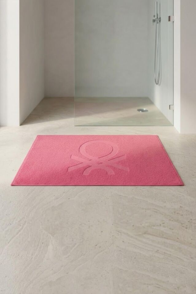 Benetton Bathroom Mat Pink