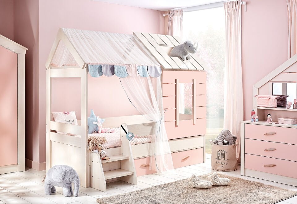 Pink House Pull-out Bed