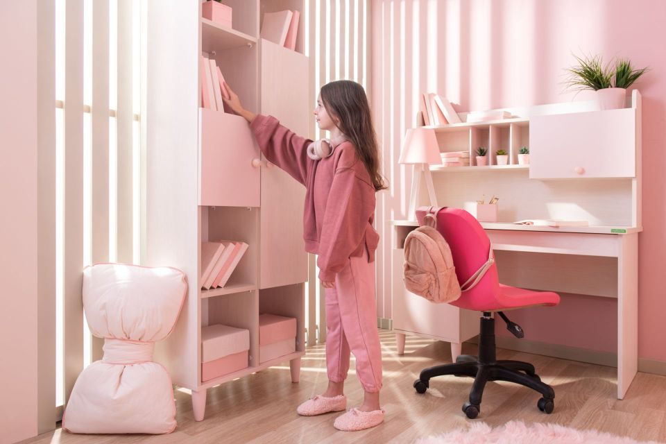 Pollina Bookshelf