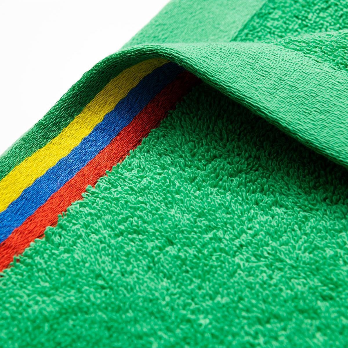 Benetton Plaj Havlusu Yeşil – renkli çizgili kenar detayı
