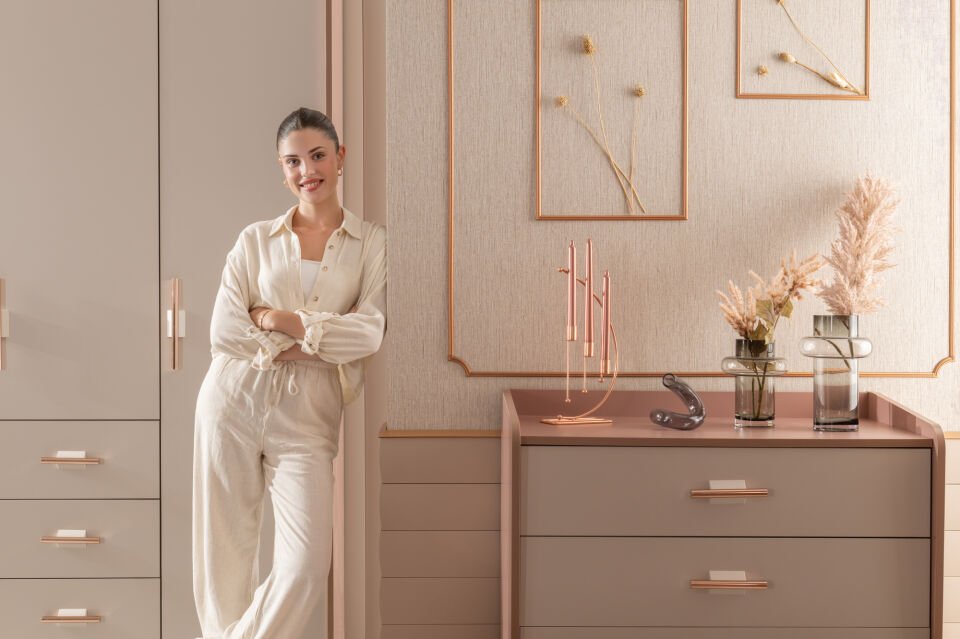 Estella Dresser