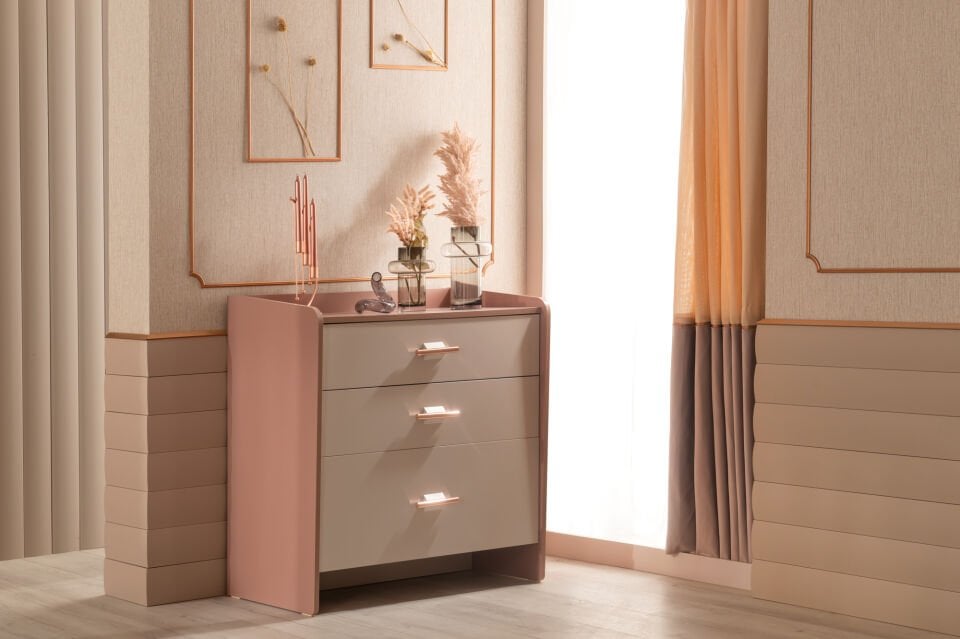 Estella Dresser