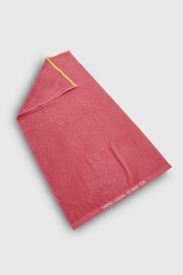 Benetton Pink Bath Towel