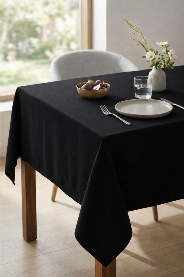 Benetton Tablecloth Black