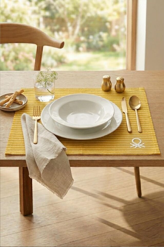 Set of 4 Striped Yellow Placemats, 33x50cm