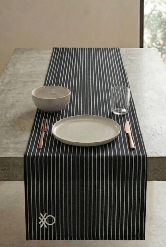 Runner 40x140cm Çizgili Siyah