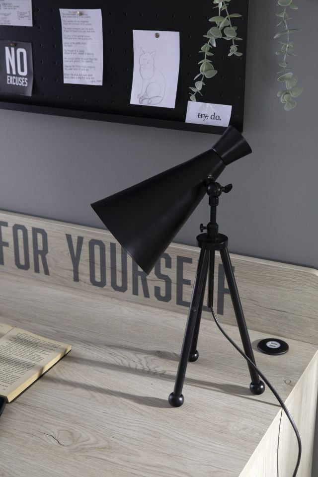 Motto Table Lamp